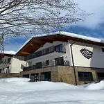Montafon In With Sauna Chalet *