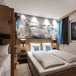 Montafon In With Sauna Chalet *
