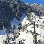 Montafon In With Sauna Chalet *
