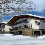 Montafon In With Sauna Chalet *