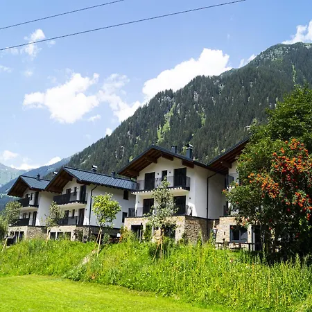 Montafon In With Sauna Chalet *